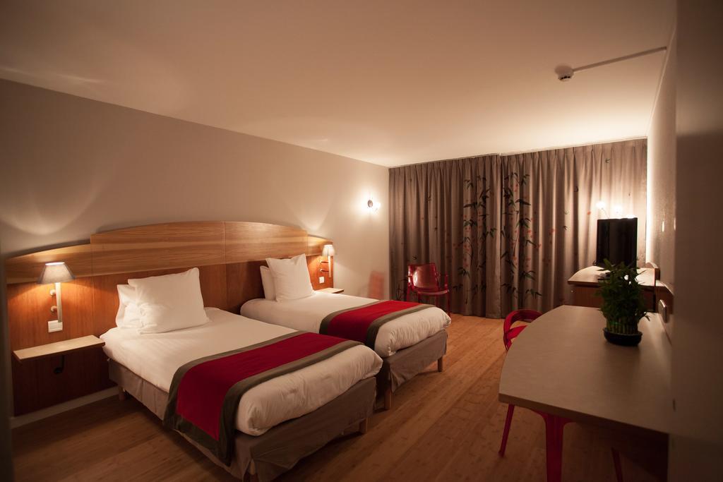 Hotel C Suites Chambres Spacieuses Nîmes Zimmer foto